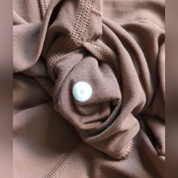 Lululemon High Rise Align Crop Leggings 23" - Picture 4 of 5